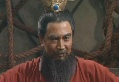 曹操为何一生都没有称帝？他有哪些考量呢？