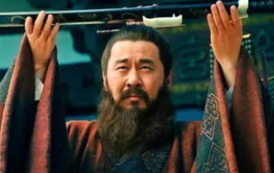 曹操是三国的枭雄，他都有哪些历史功绩呢？