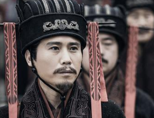 李斯能留在秦国成功当上宰相，他是如何做到的？