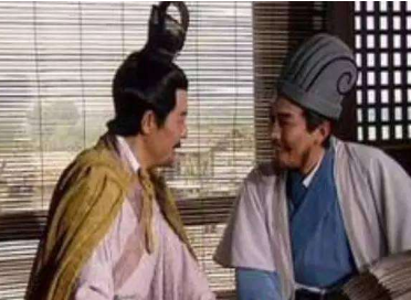 历史上，刘备更信任法正还是诸葛亮？