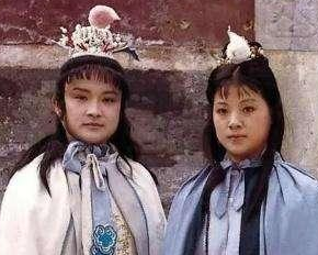 红楼梦中秦钟让贾宝玉投身仕途经济的用意是什么？