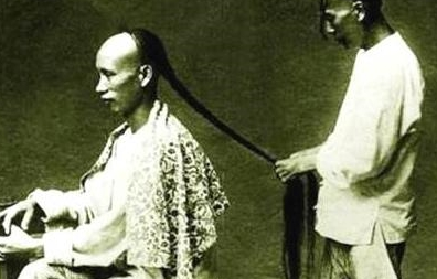 清朝男人多久洗一次头?他们的辫子有多脏