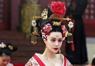 武则天晚年又把皇位还给李家，原因有哪些？