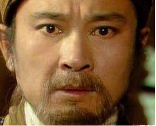 红楼梦中赵姨娘会被贾政收妾是因为什么？