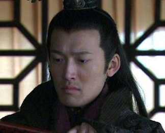 东汉末年时期，三国鼎立的局面是如何形成的？