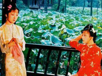 红楼梦中宝钗和黛玉为何都害怕别人说闲话？