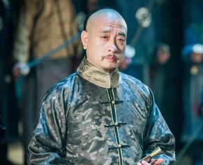 为什么说吴三桂是绝对的利己主义者？他做了哪些事？