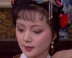 薛宝钗真的像明面上那样很会安慰人吗？