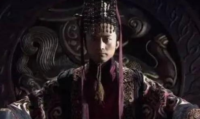 古代皇帝不洗龙袍，那他们要准备多少件来换洗？