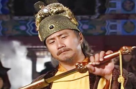 朱元璋坚持推行藩王分封的原因是什么？