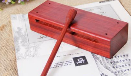 梆子是一种中国打击乐器，随着什么戏曲的兴起而流行？