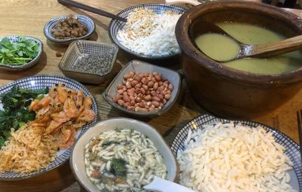 汕尾擂茶分为油茶和咸茶，它们在现代有哪些制作方法？
