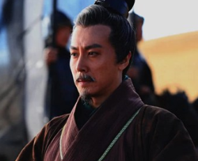 秦穆公是如何成为秦国君主的？他是如何提升国力的？