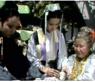 贾母永远“不吃六安茶”，她这么说有何用意？