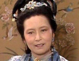 怡红院是贾宝玉的住所，王夫人为何会对此了如指掌？