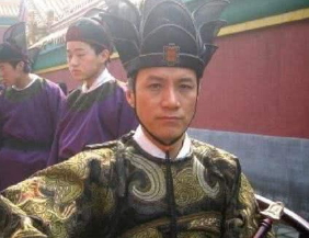 冯保做了哪些事连累了张居正？万历帝的不满为什么越来越深？