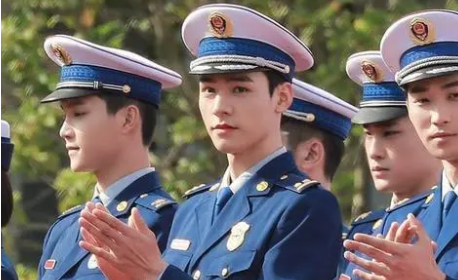 《你好，火焰蓝》一周更新几集？主要剧情简介