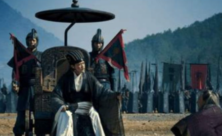 秦国为什么先攻打巴蜀后，才灭掉六国呢？