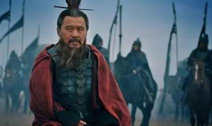 张绣杀了曹操的儿子 曹操为什么还要重用他