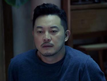 《对你的爱很美》大半夜吓到王大山和女儿，柯雷做了什么事情？