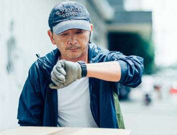 电影《世上只有爸爸好》演员廖启智的遗作之一，什么时候上映？