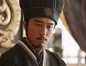 隆中对表明天下有变才能北伐，诸葛亮为何没有那么做？