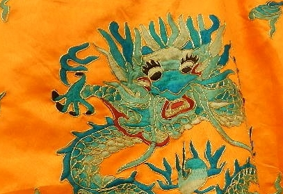 皇帝的龙袍不能水洗，那古人如何清洁龙袍？