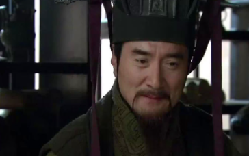 李严是什么人？刘备为何会把军权交给他呢？