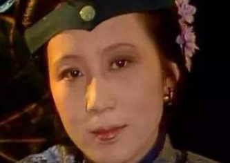 红楼梦中李纨得知宝玉挨打时为何会哭？因为什么