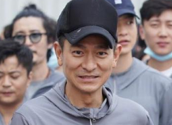《危机航线》刘德华饰演的是谁？开机身形消瘦好憔悴