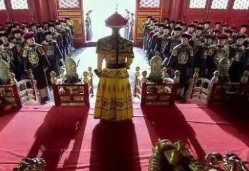 在古代乾隆皇帝的一天都是如何度过的？需要做些什么？