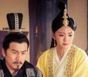 历史上独孤信的地位如何？是什么身份？