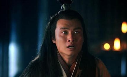 曹丕见两牛打架，又逼着曹植作下一首千古诗篇