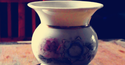 地方官用做痰盂献给乾隆帝，乾隆收到后啥反应？