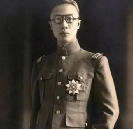 溥仪一生有过五个女人 溥仪最后为何连子嗣都没有