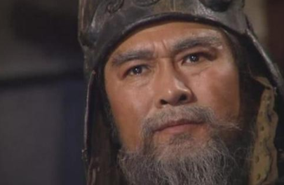 黄盖的武器是什么？他又有哪些故事呢？