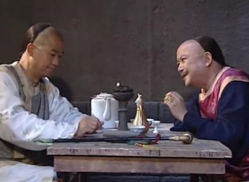 和珅为何要在赈灾粮中掺沙子？他为何要这么做