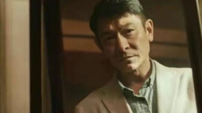 《人潮汹涌》是什么剧情？一部有人情味的电影