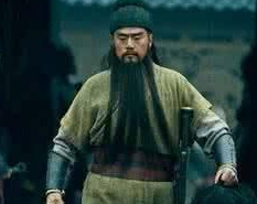 曹操究竟有多欣赏关羽？他一直想着将关羽收入自己帐下