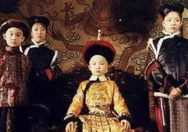 康熙第1次见到乾隆时，为何会那么惊讶？