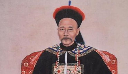 清朝有着独特的服饰标志，他们佩戴朝珠的讲究是怎么来的？
