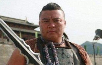 李忠是史进的启蒙老师，他的武艺如何呢？