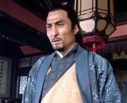 林冲带刀误入节堂后被判刑刺配，这与鲁智深有什么关系？