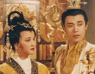 武则天没有杀掉李治直接夺权为的是什么？一位头脑清醒的政客