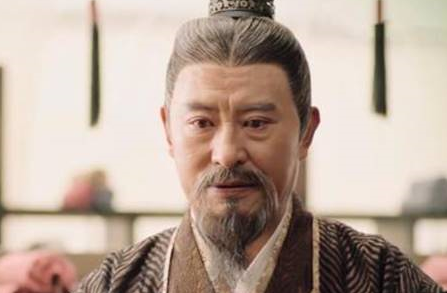 刘备在托孤时，为什么让李严管军事呢？