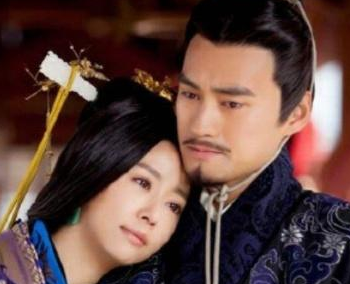 东汉为什么会演变成血雨腥风的专政局面？是什么导致的？