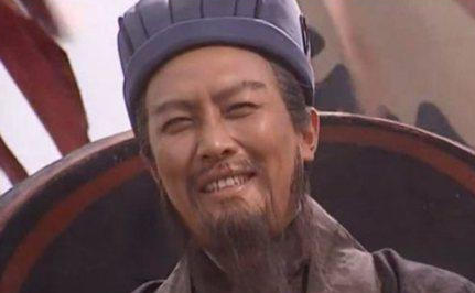 刘备和曹操相比 诸葛亮为什么会选择刘备