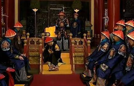 雍正再被八王逼宫的时候 局面为什么在十三爷来后扭转