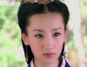 薄皇后的性格是怎样的？她为什么会被废黜？