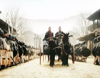 秦国军事为何如此强大？秦朝面对起义军会失败的原因是什么？